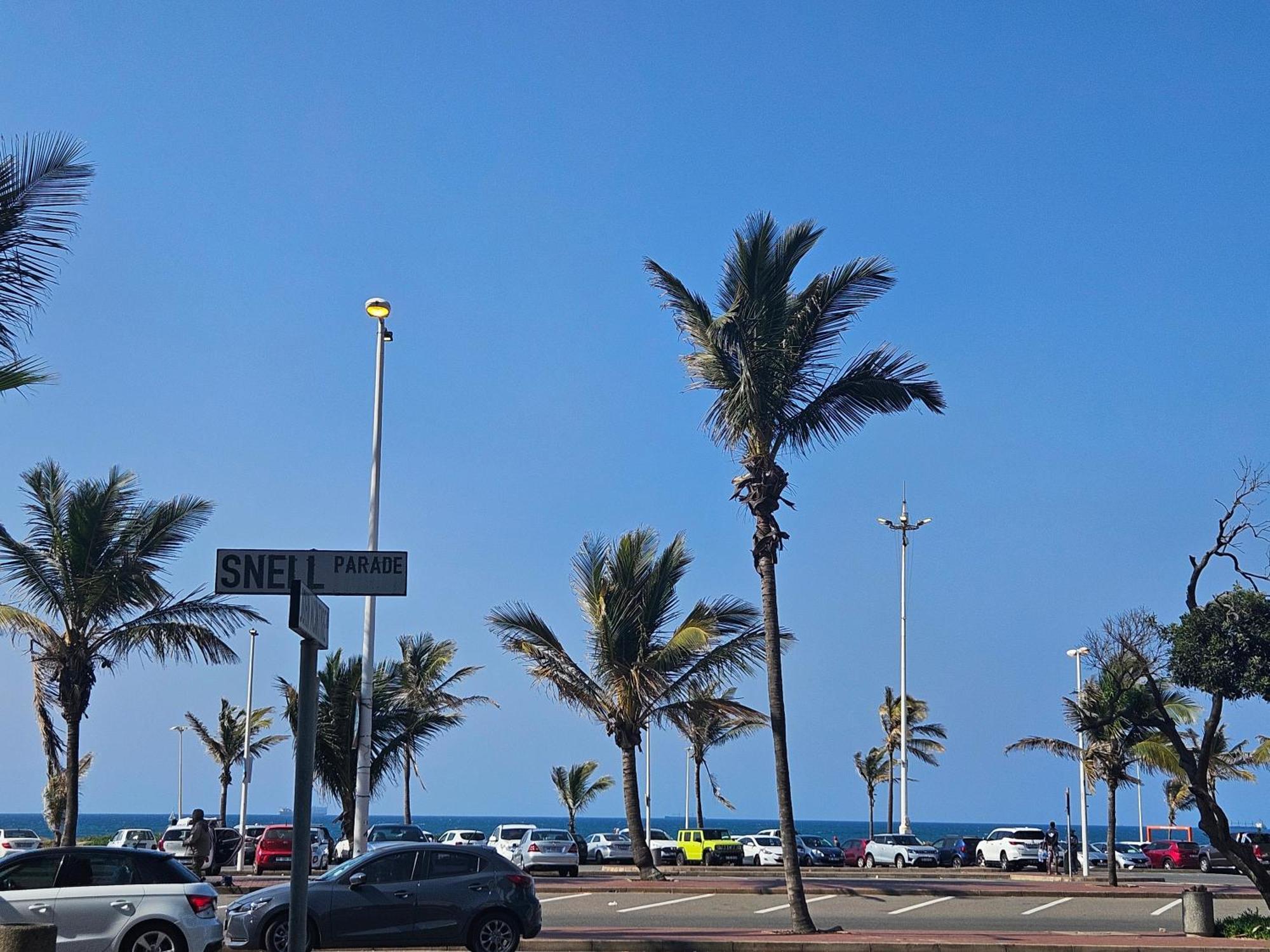Oceanic 88 North Beach Durban Bagian luar foto