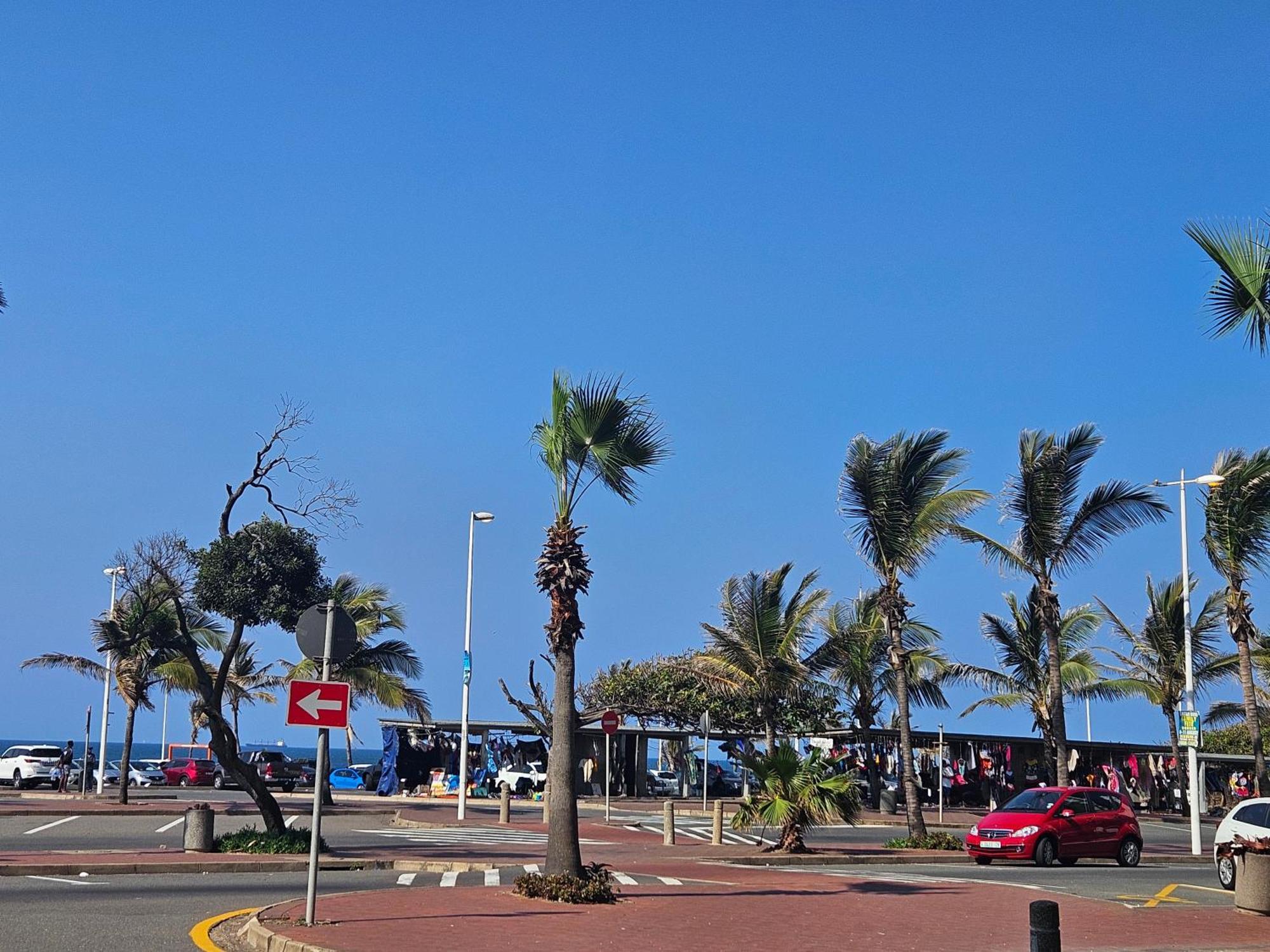 Oceanic 88 North Beach Durban Bagian luar foto